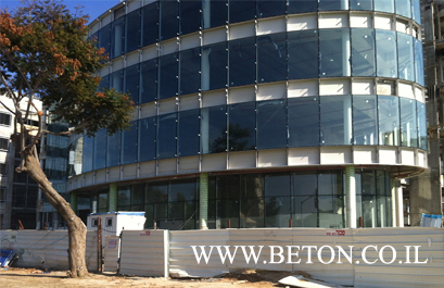 תבניות קרטון ליציקת עמודים דקורטיביים - דוגמא בשטח